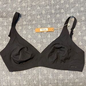 Skims Onyx Wireless Bra L
